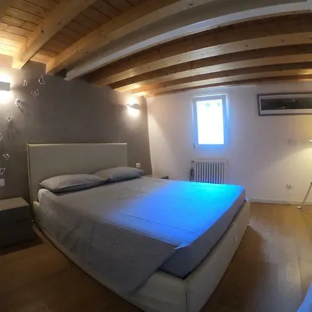 Casa Calle Pescheria アパート *